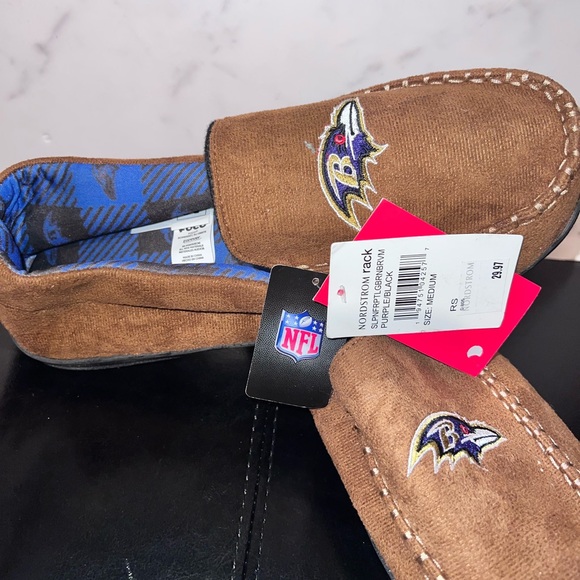 Brown Embroidered NFL Slippers - Picture 2 of 4
